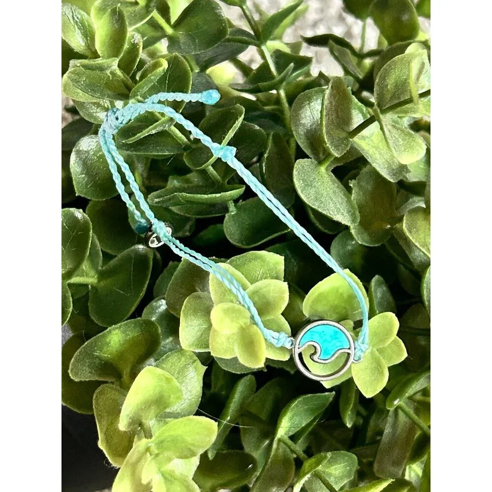 Pura Vida‎ Blue Turquoise Wave Charm Bracelet
